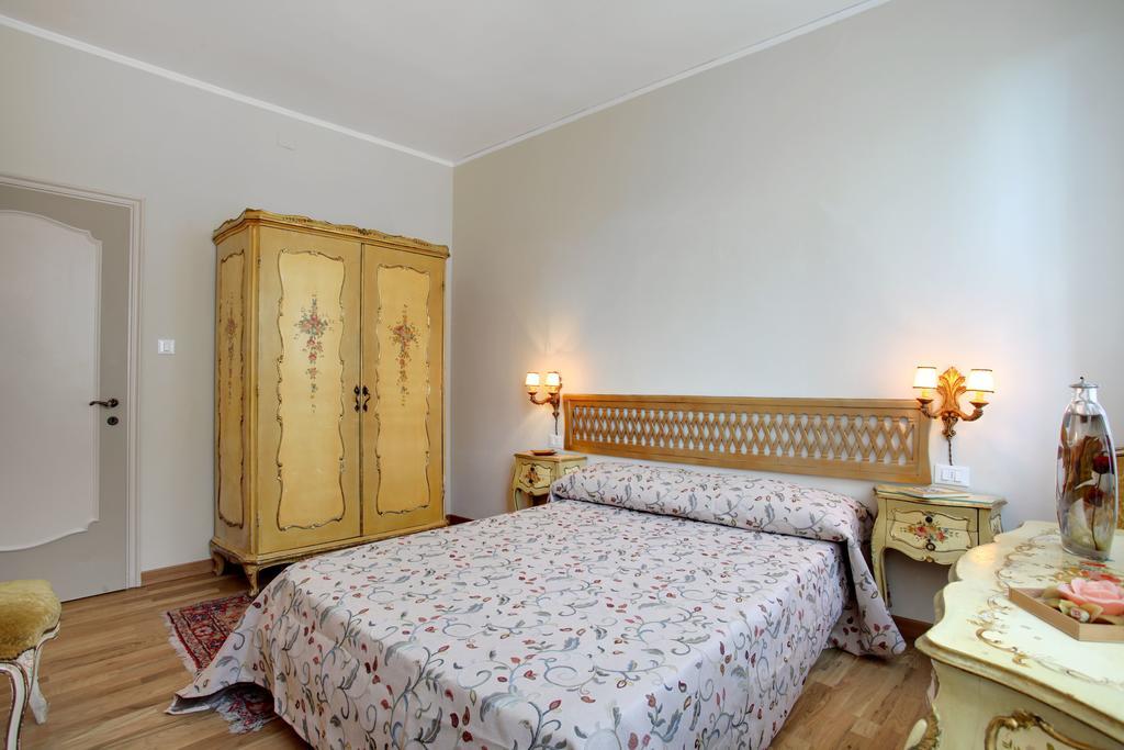 Canale Venice Room photo